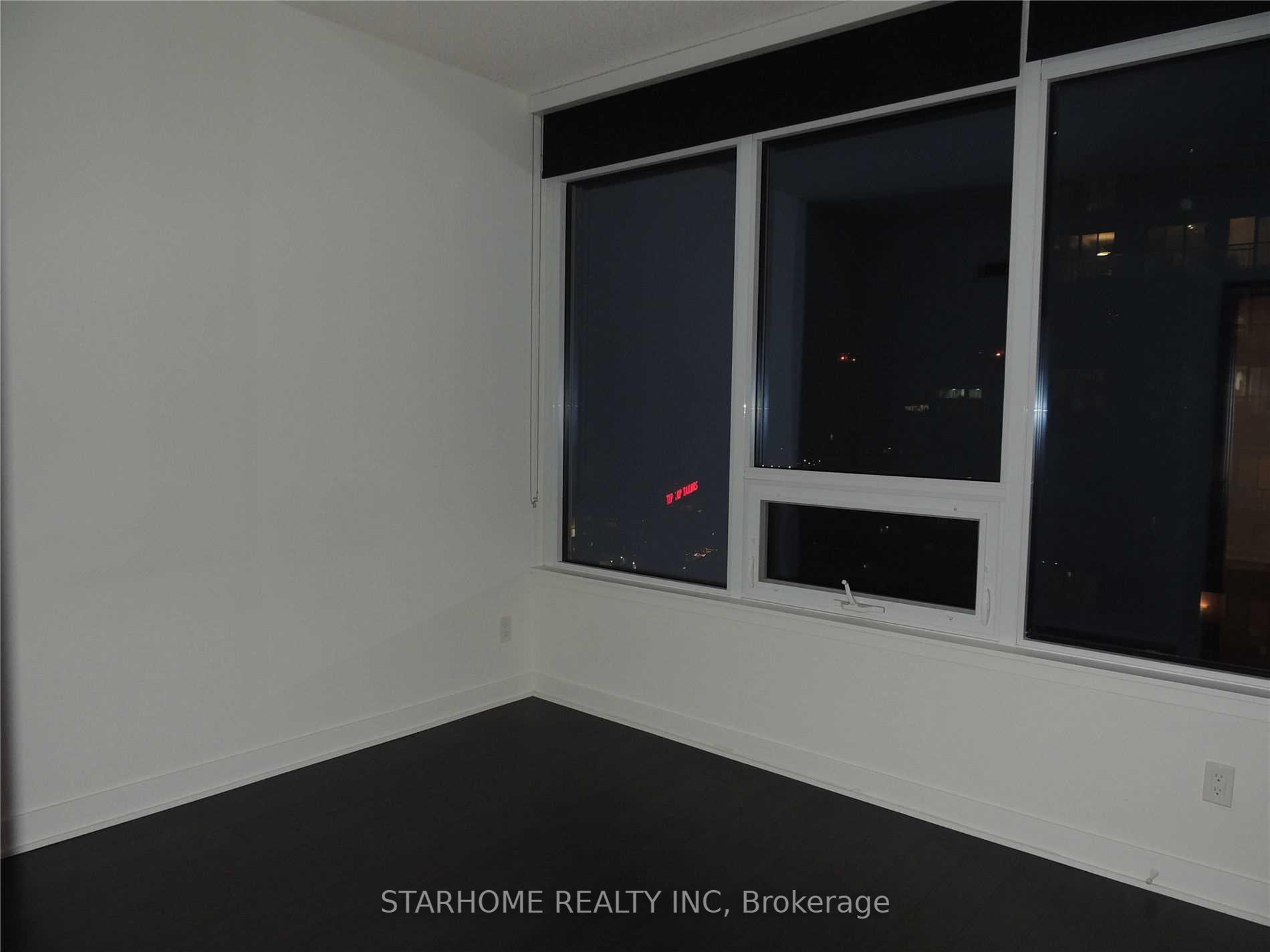 Photo 2 of Unit 3003, 19 Bathurst Street, Toronto, Waterfront Communities — HOMEH
