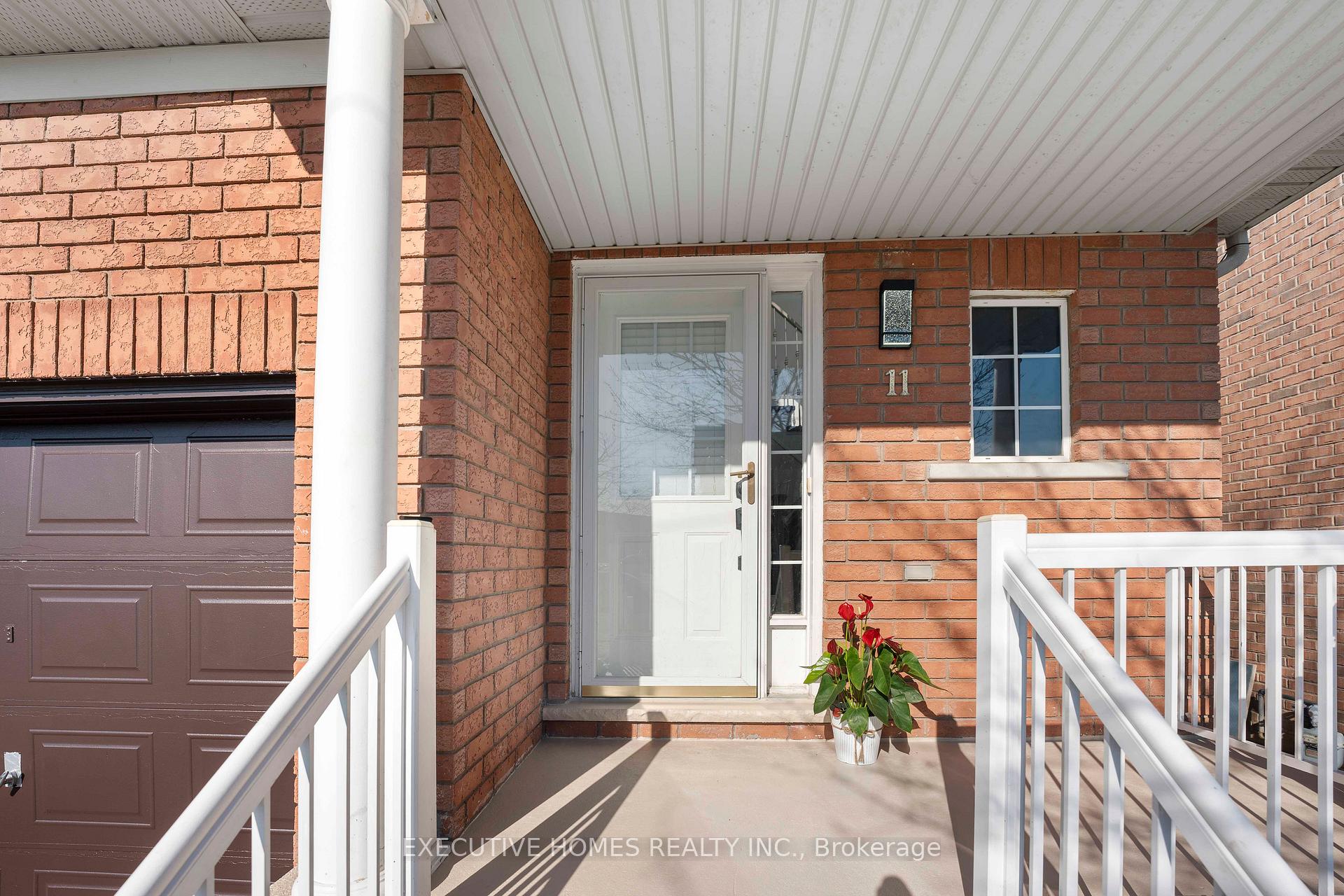 Photo 7 of 11 Madronna Gardens, Brampton, Fletcher's Meadow — HOMEH