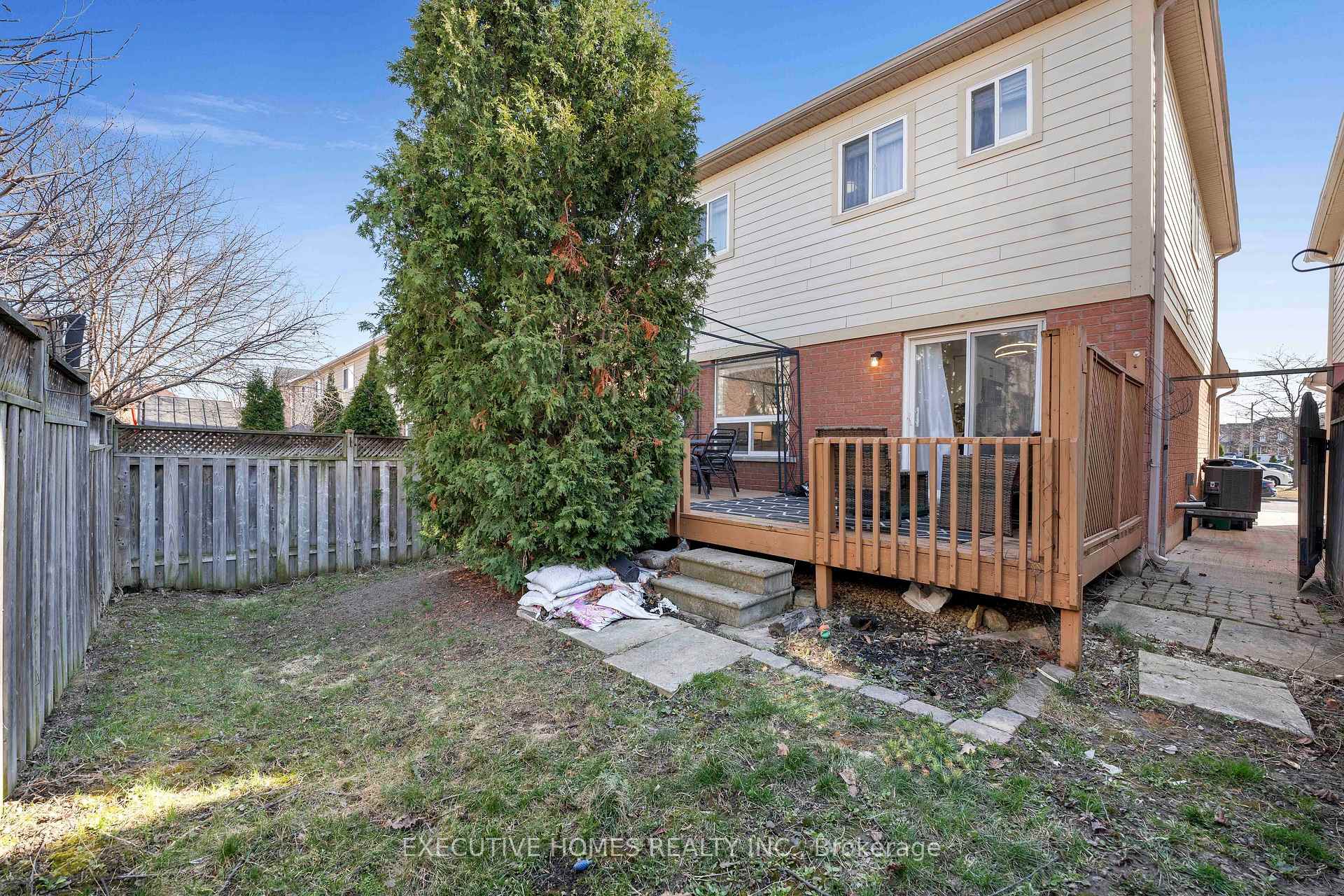 Photo 90 of 11 Madronna Gardens, Brampton, Fletcher's Meadow — HOMEH