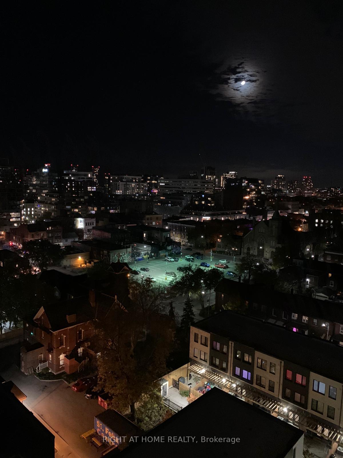 Photo 6 of Unit 1101, 80 Vanauley Street, Toronto, Kensington-Chinatown — HOMEH