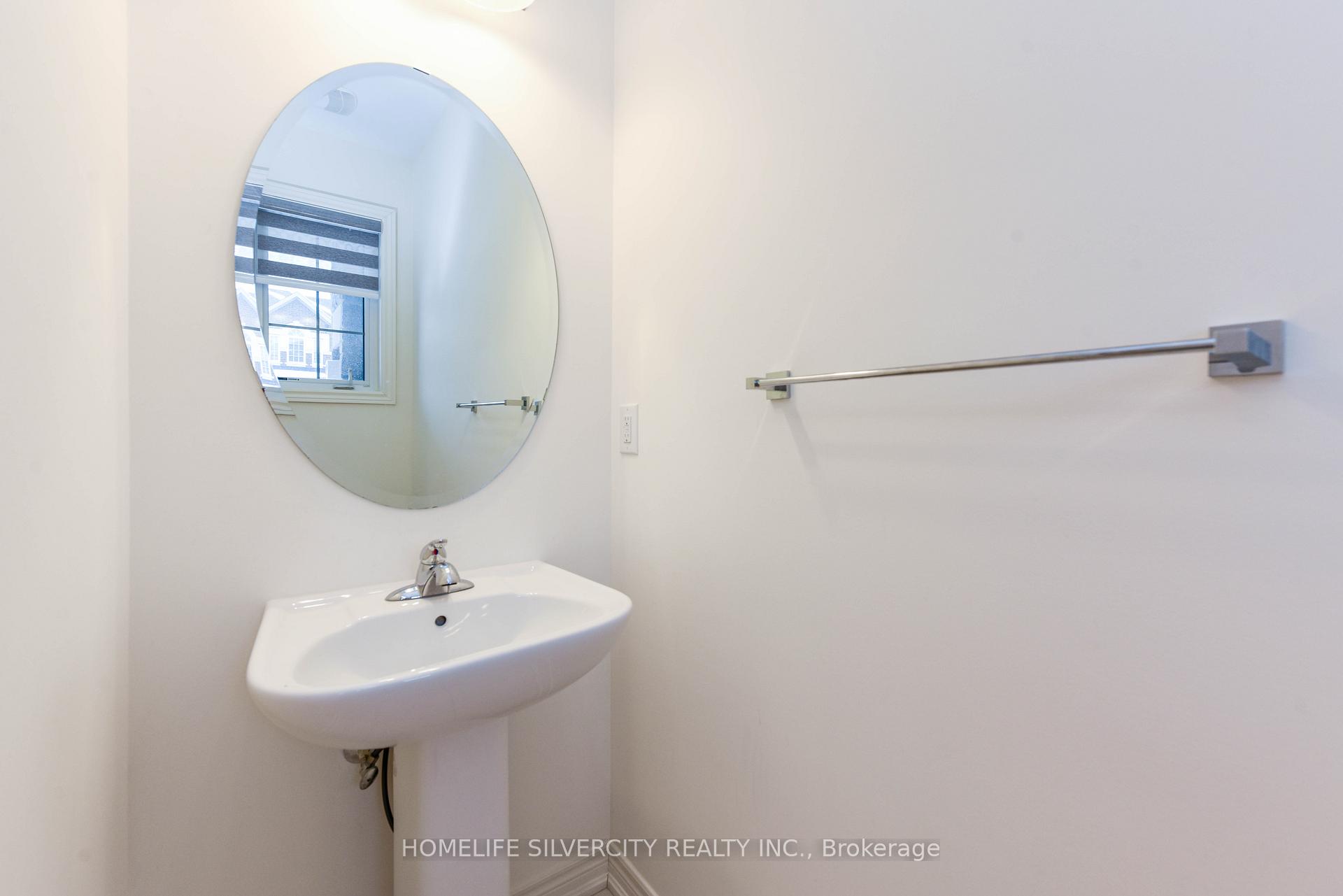 Photo 15 of 22 Dale Meadows Road, Brampton, Northwest Brampton — HOMEH