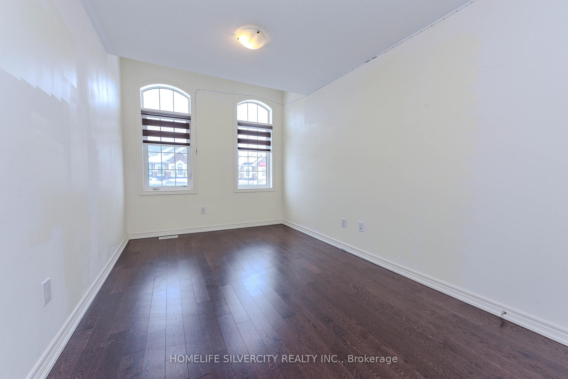 Photo 24 of 22 Dale Meadows Road, Brampton, Northwest Brampton — HOMEH