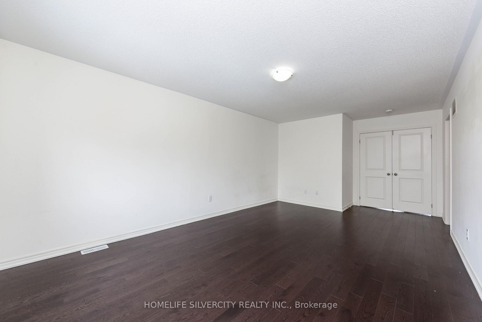 Photo 29 of 22 Dale Meadows Road, Brampton, Northwest Brampton — HOMEH