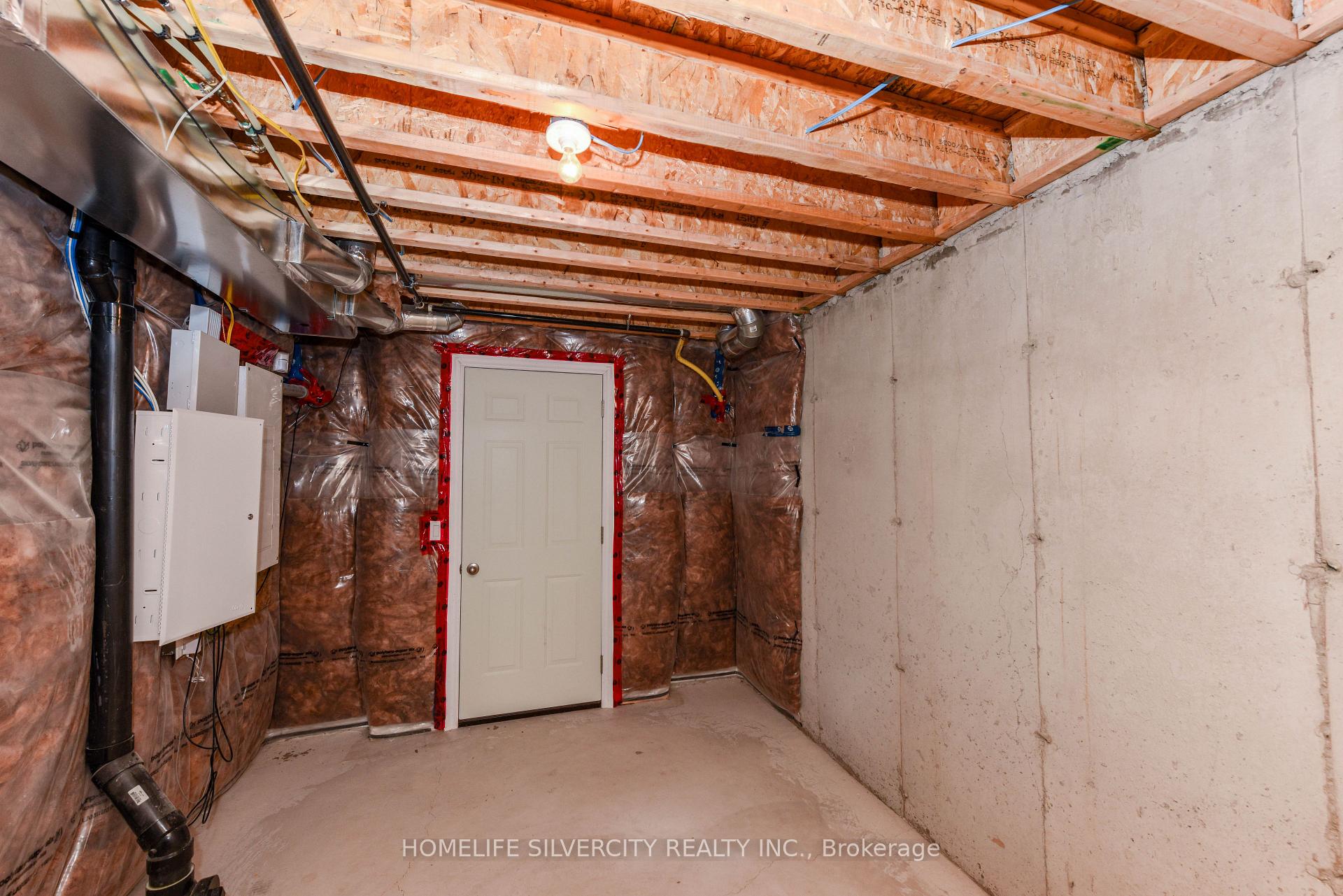 Photo 33 of 22 Dale Meadows Road, Brampton, Northwest Brampton — HOMEH