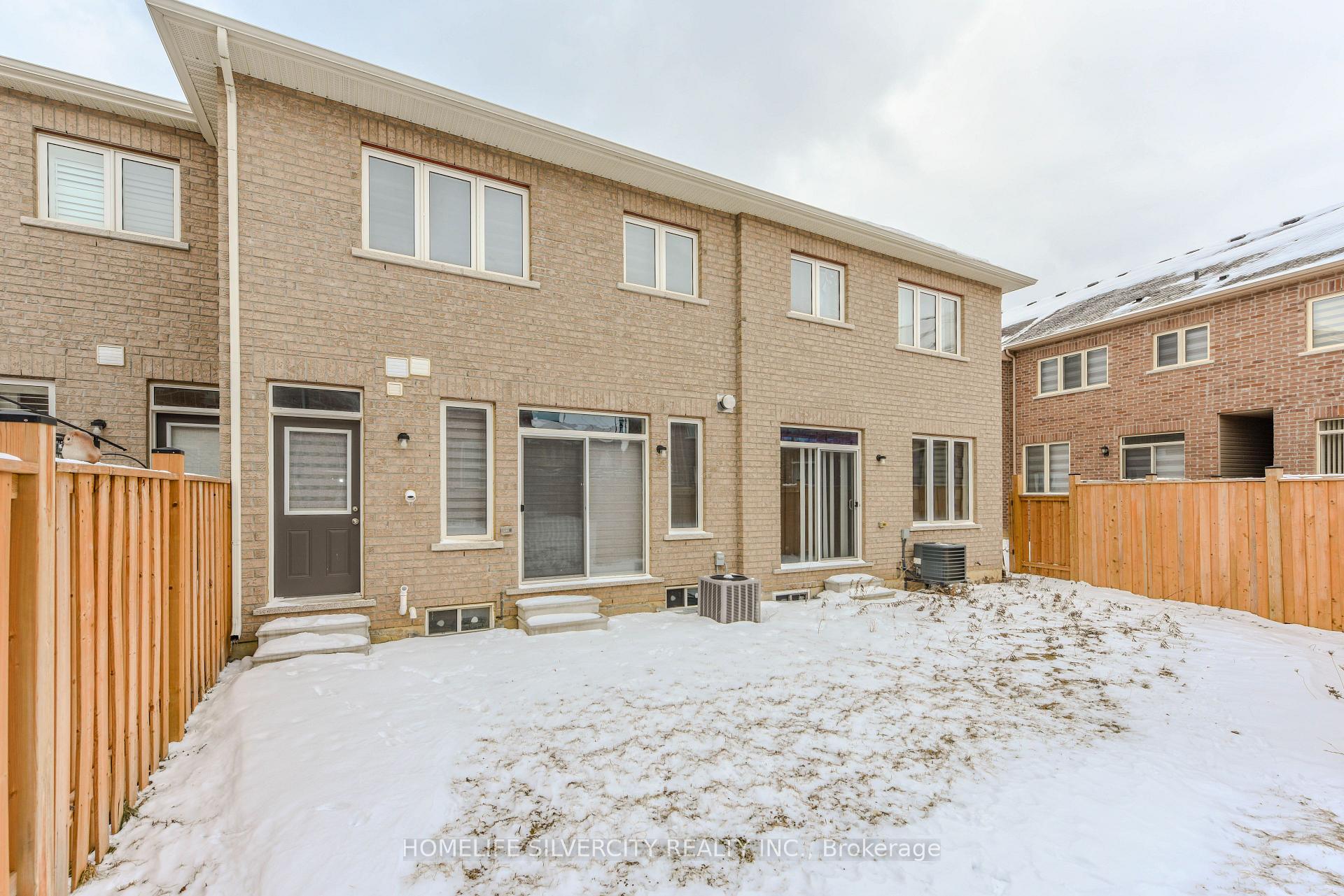 Photo 35 of 22 Dale Meadows Road, Brampton, Northwest Brampton — HOMEH