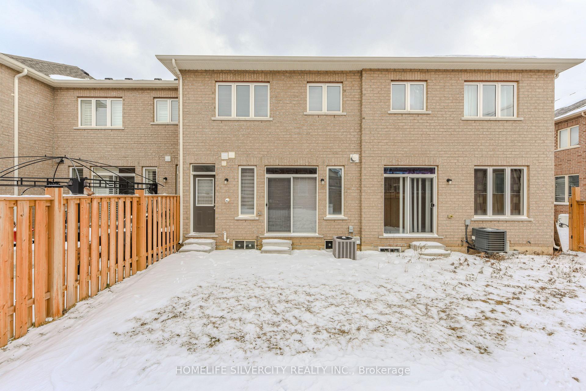 Photo 36 of 22 Dale Meadows Road, Brampton, Northwest Brampton — HOMEH
