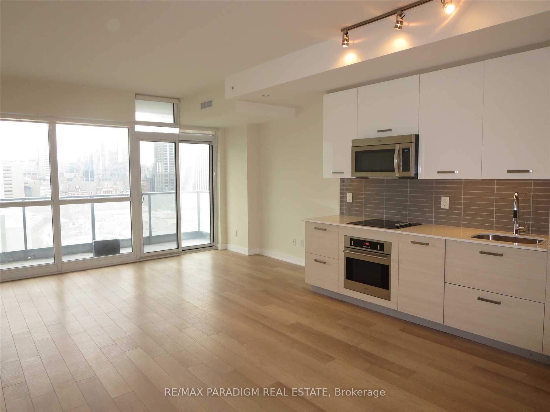 Photo 3 of Unit 1511, 210 Simcoe Street, Toronto, Kensington-Chinatown — HOMEH