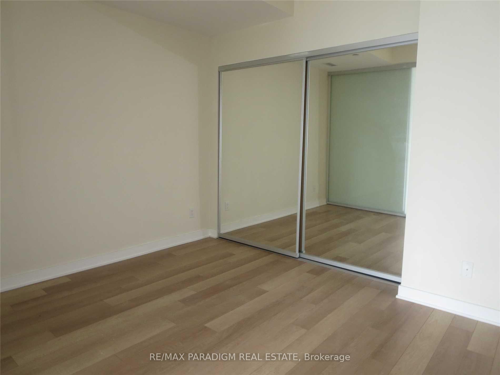 Photo 9 of Unit 1511, 210 Simcoe Street, Toronto, Kensington-Chinatown — HOMEH