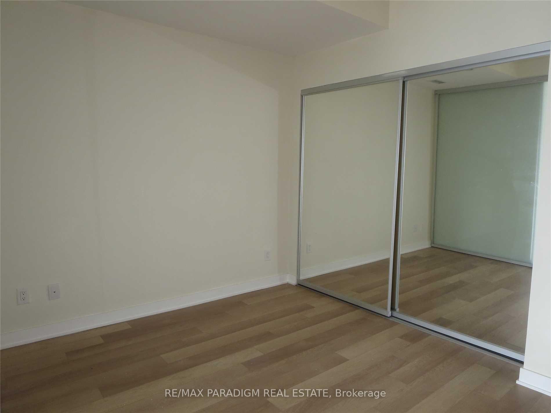 Photo 10 of Unit 1511, 210 Simcoe Street, Toronto, Kensington-Chinatown — HOMEH