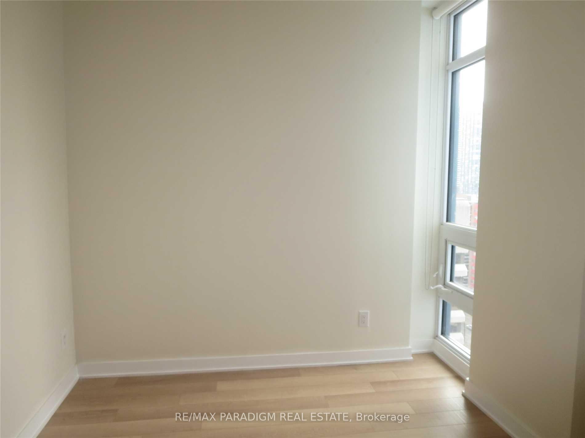 Photo 11 of Unit 1511, 210 Simcoe Street, Toronto, Kensington-Chinatown — HOMEH