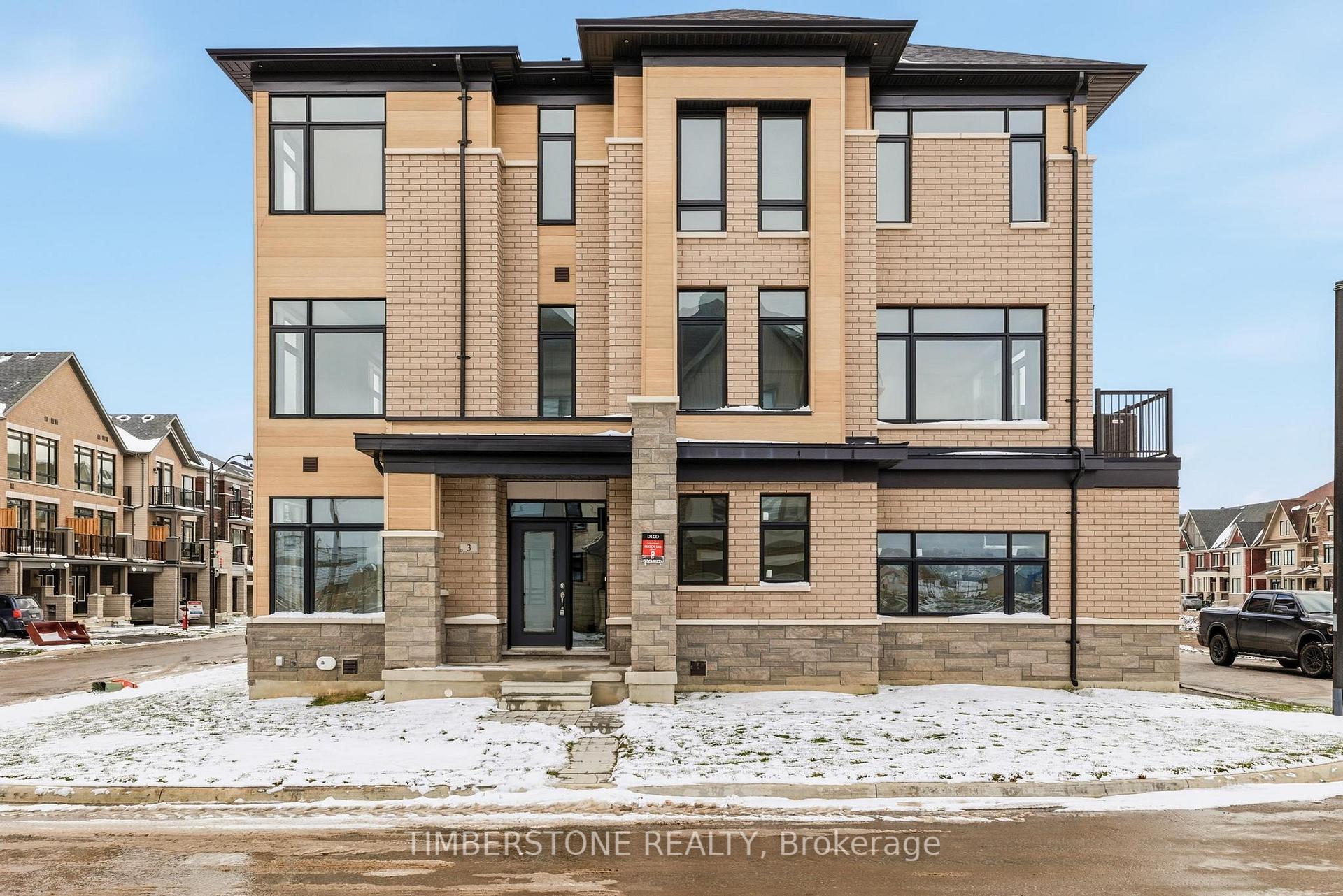 Photo 4 of 3 Nelles Way, Brampton, Northwest Brampton — HOMEH