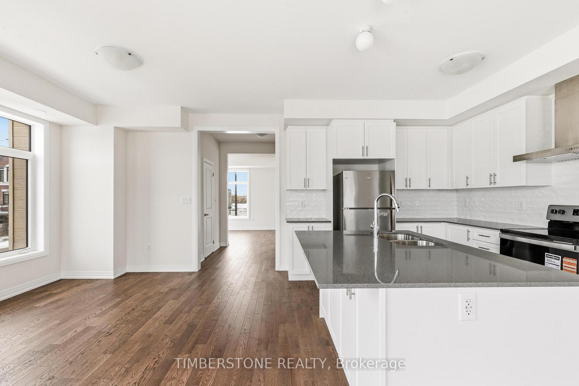 Photo 15 of 3 Nelles Way, Brampton, Northwest Brampton — HOMEH