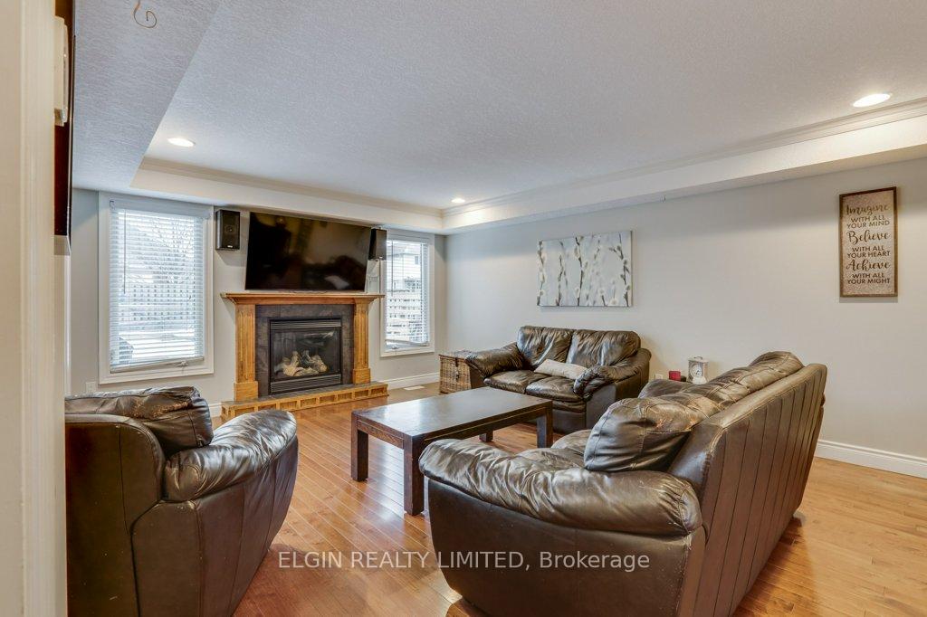 Photo 8 of 23 Hagerman Crescent, St. Thomas — HOMEH