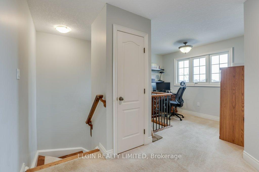 Photo 18 of 23 Hagerman Crescent, St. Thomas — HOMEH