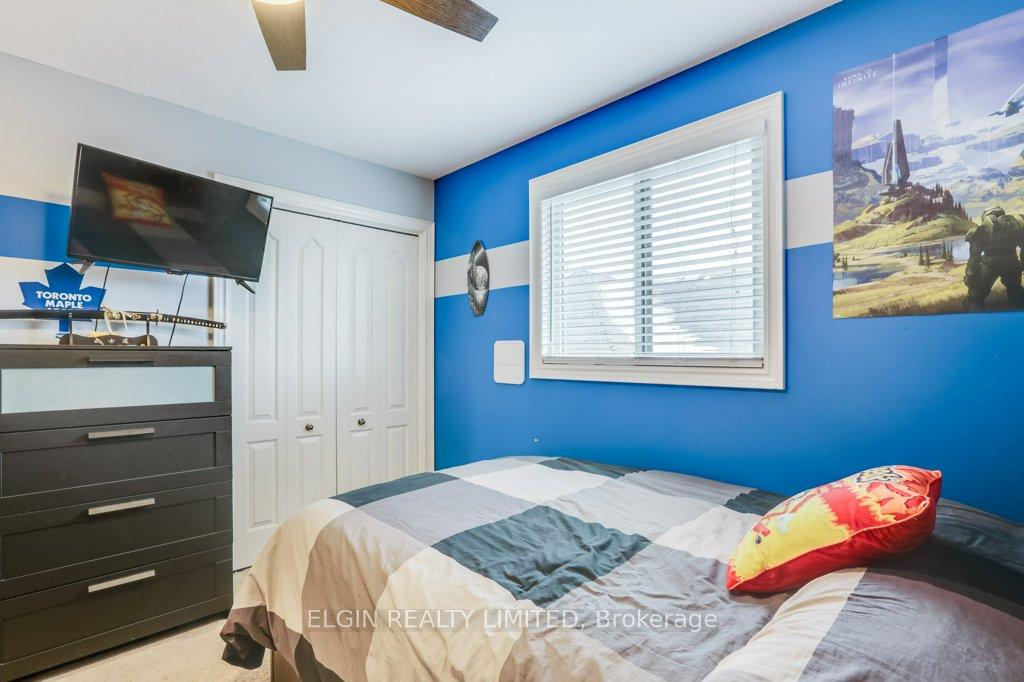 Photo 25 of 23 Hagerman Crescent, St. Thomas — HOMEH