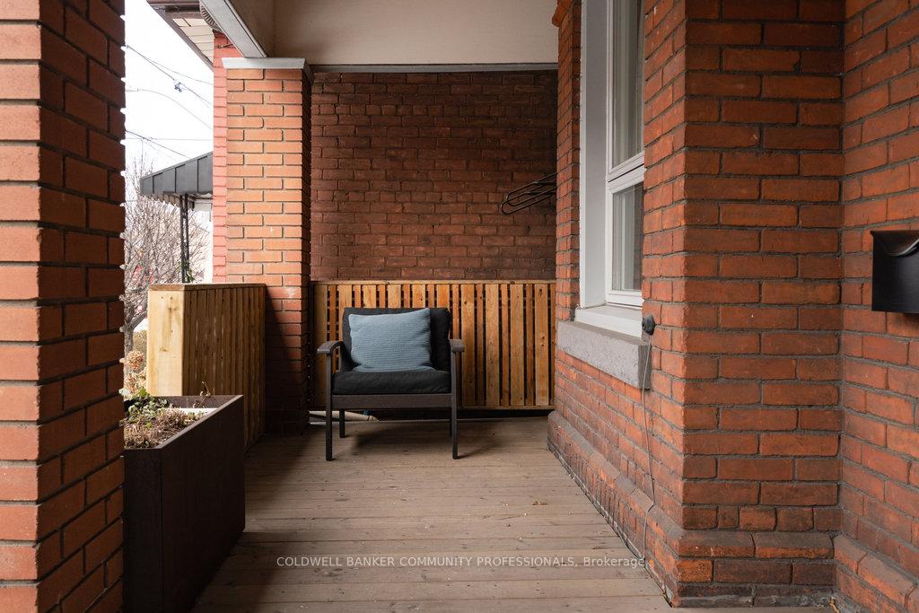 Photo 5 of 43 Barton Street W, Hamilton, Central — HOMEH
