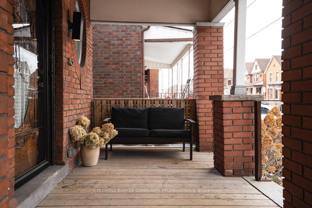 Photo 6 of 43 Barton Street W, Hamilton, Central — HOMEH