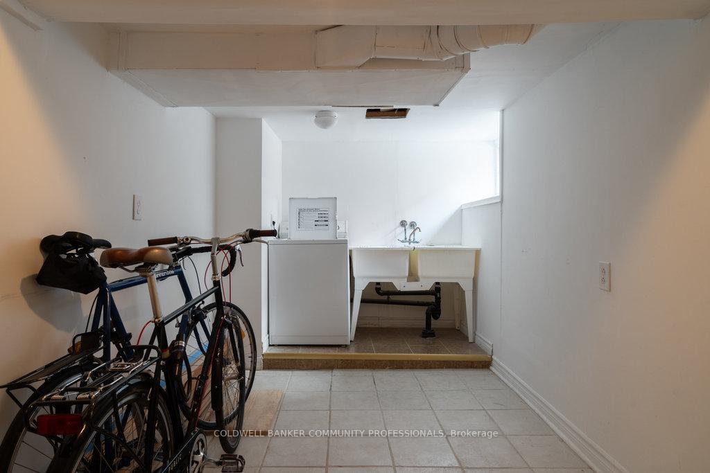 Photo 32 of 43 Barton Street W, Hamilton, Central — HOMEH