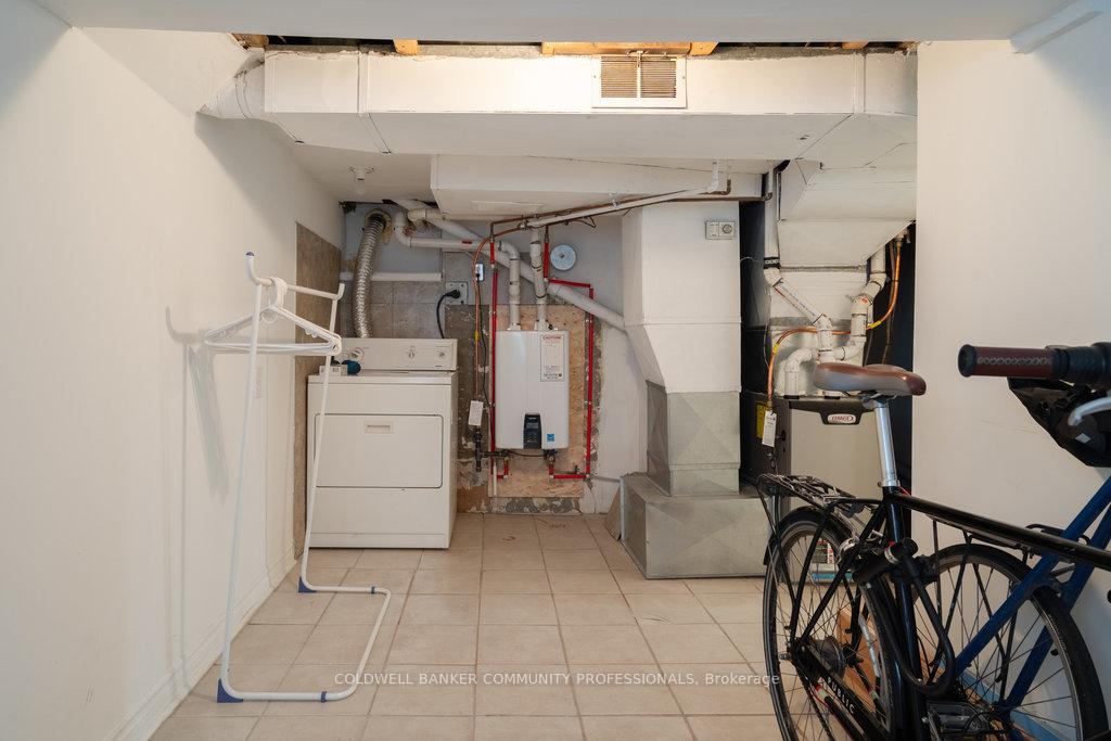 Photo 33 of 43 Barton Street W, Hamilton, Central — HOMEH