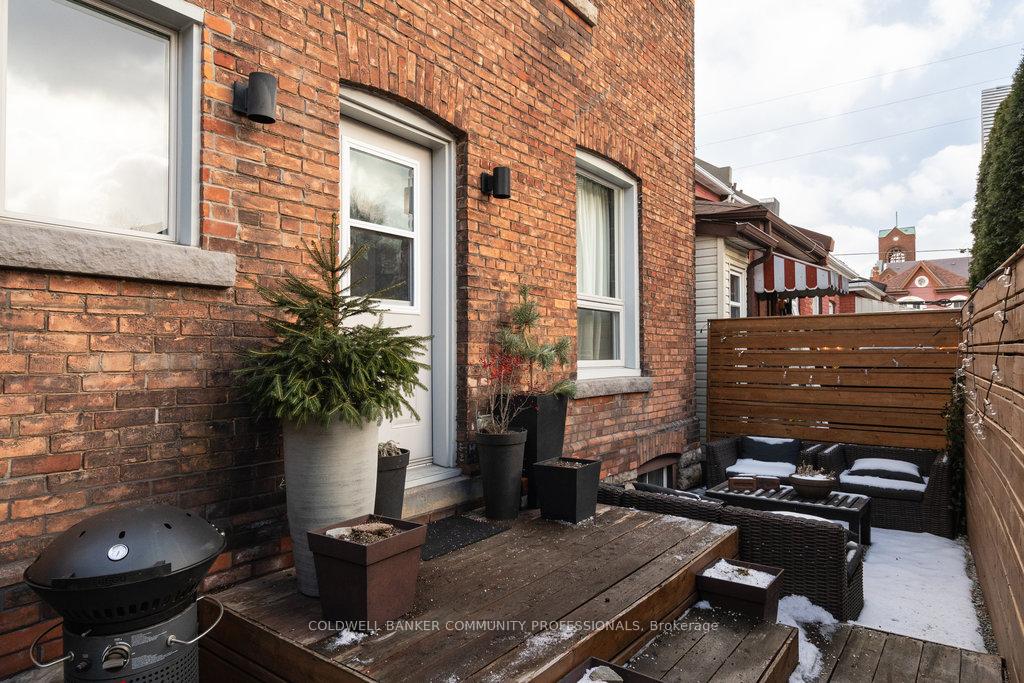 Photo 35 of 43 Barton Street W, Hamilton, Central — HOMEH