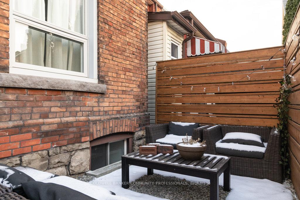 Photo 36 of 43 Barton Street W, Hamilton, Central — HOMEH