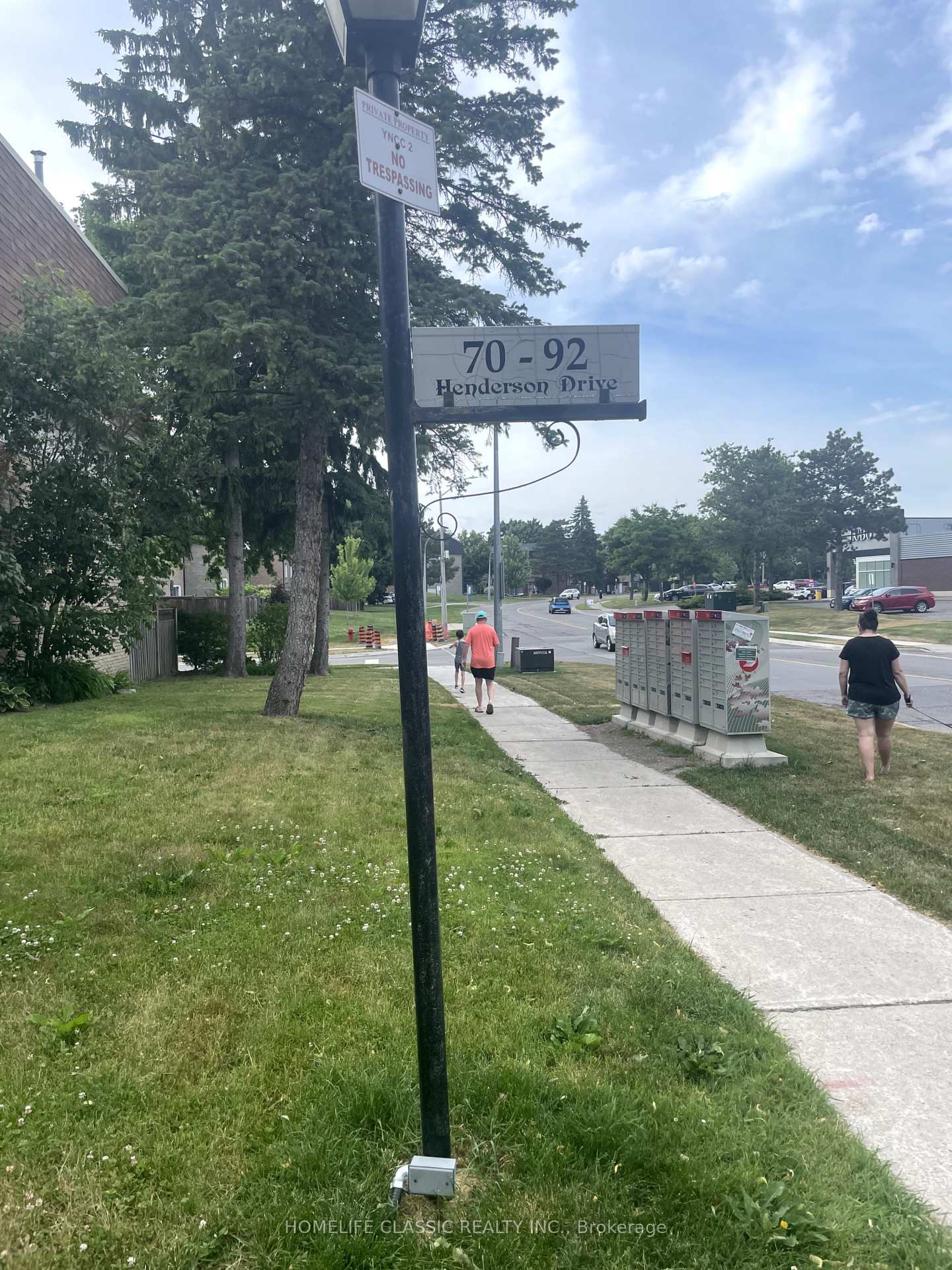 Front of Unit 82, 82 Henderson Drive