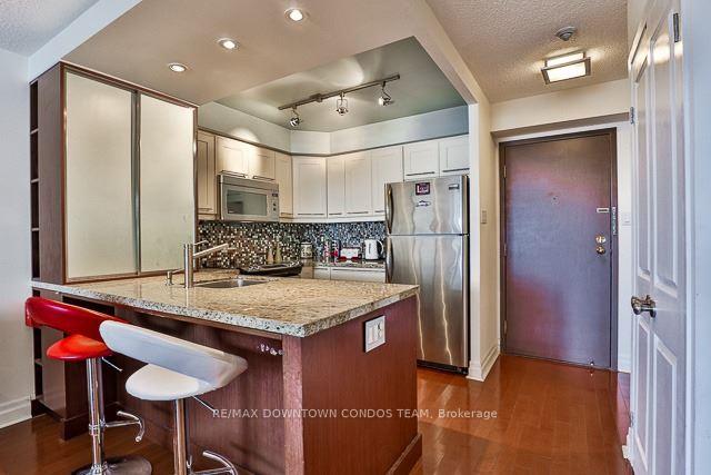 Photo 1 of Unit 913, 44 St Joseph Street, Toronto, Bay Street Corridor — HOMEH