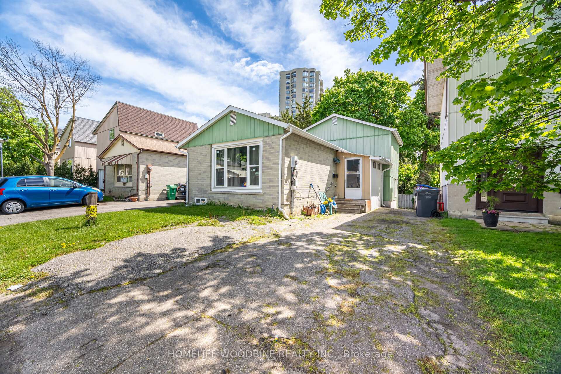 Photo 1 of 11 Helena Court, Brampton, Queen Street Corridor — HOMEH