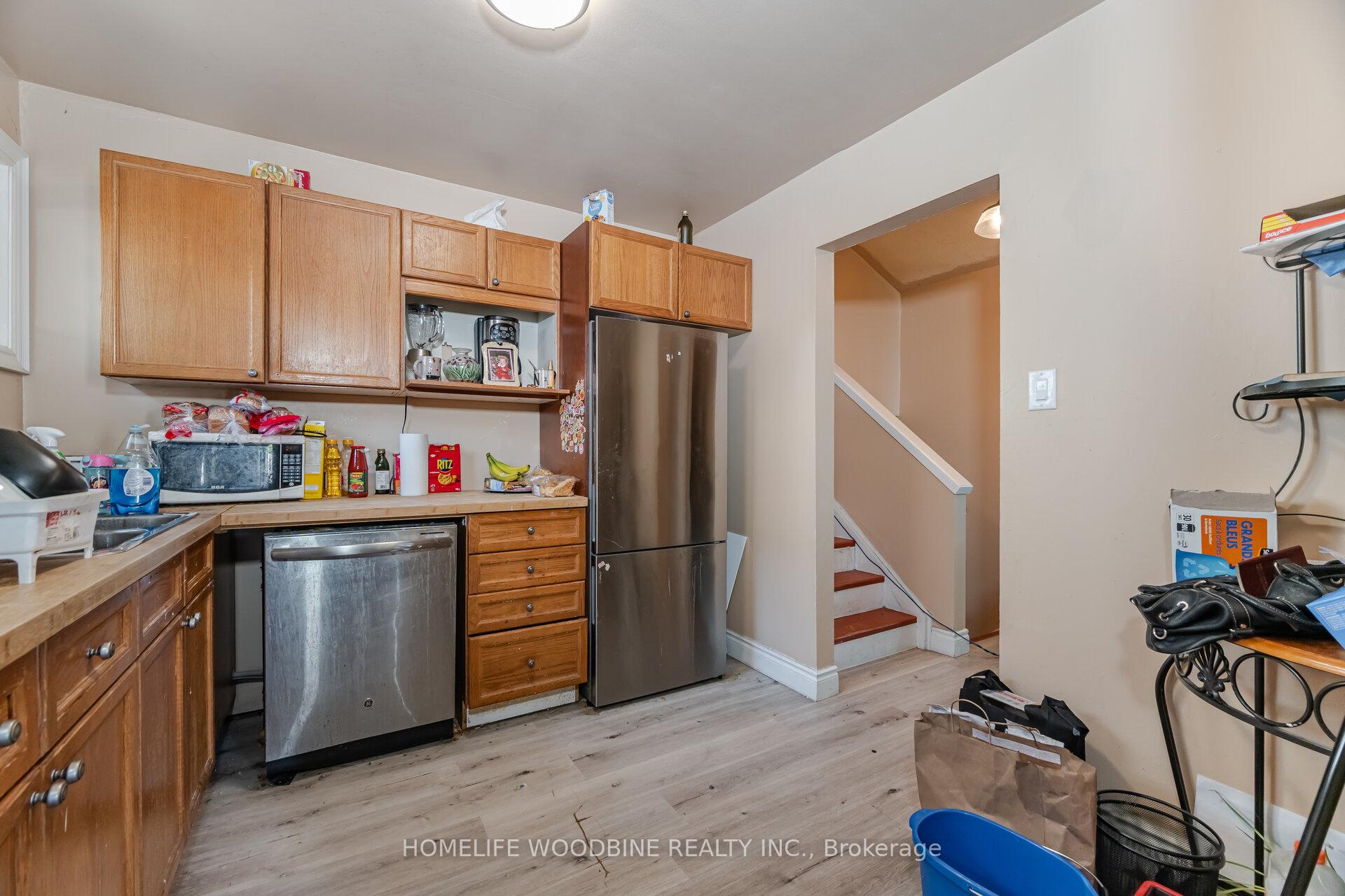 Photo 10 of 11 Helena Court, Brampton, Queen Street Corridor — HOMEH