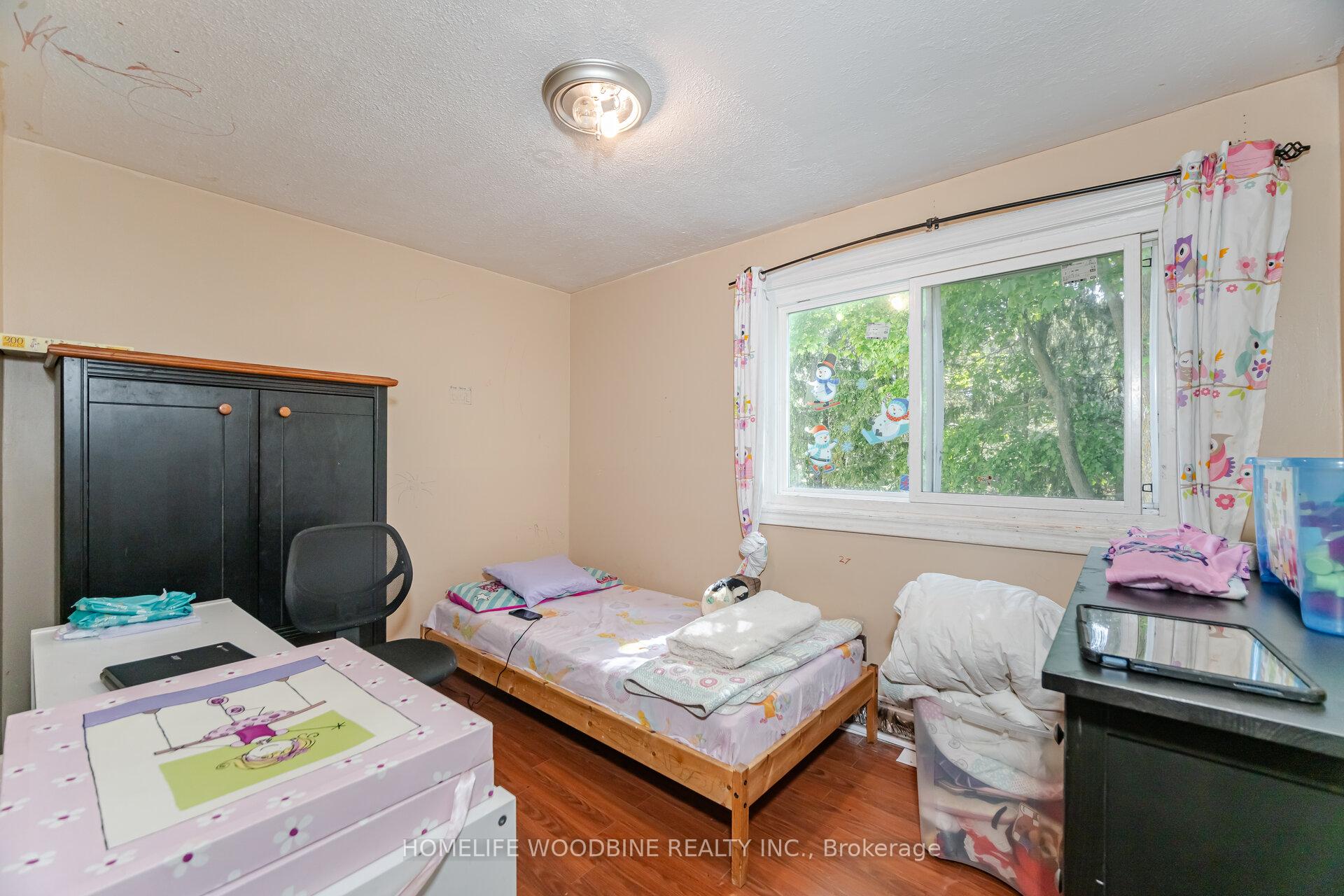 Photo 18 of 11 Helena Court, Brampton, Queen Street Corridor — HOMEH