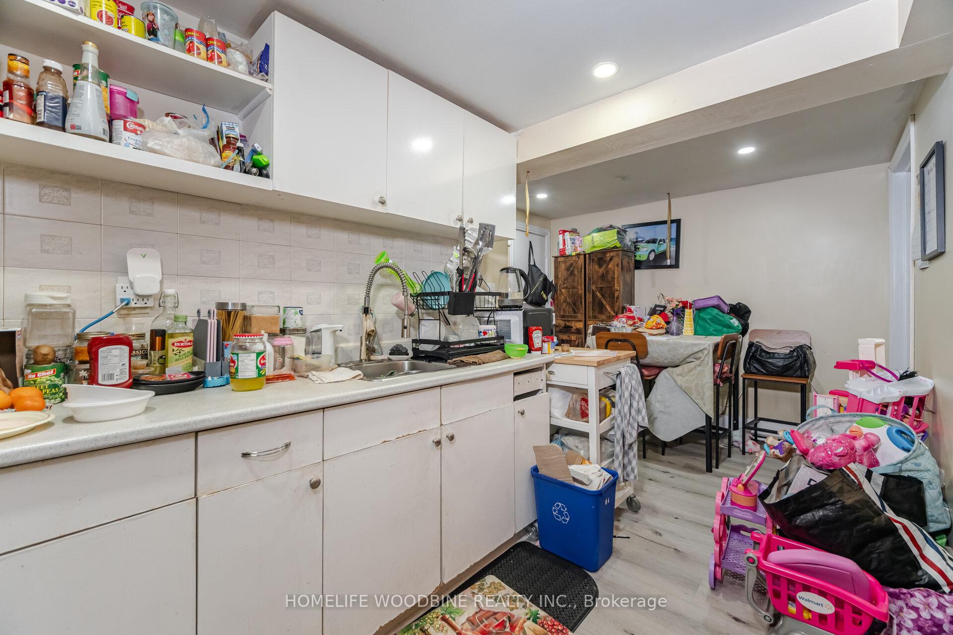 Photo 26 of 11 Helena Court, Brampton, Queen Street Corridor — HOMEH