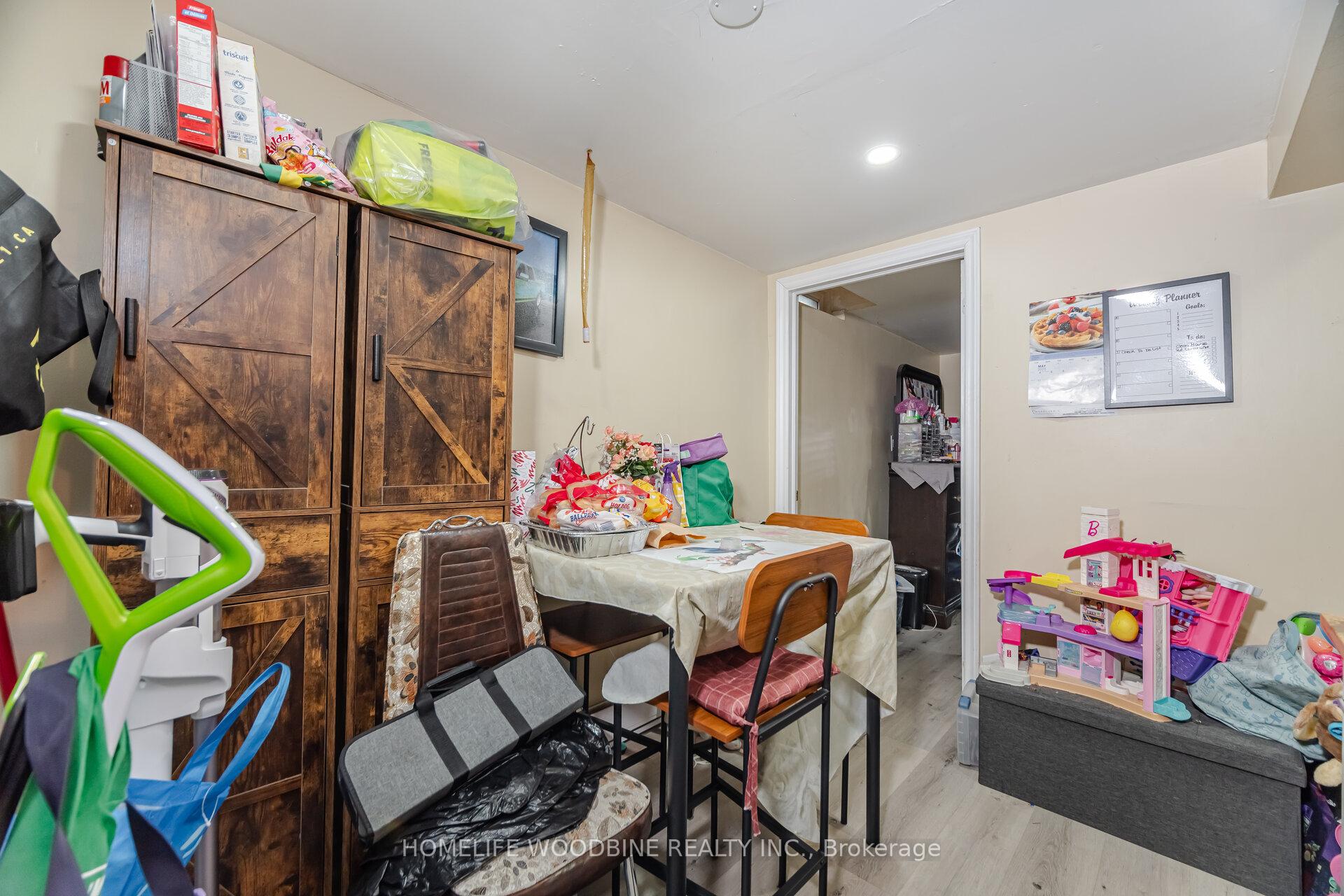 Photo 29 of 11 Helena Court, Brampton, Queen Street Corridor — HOMEH