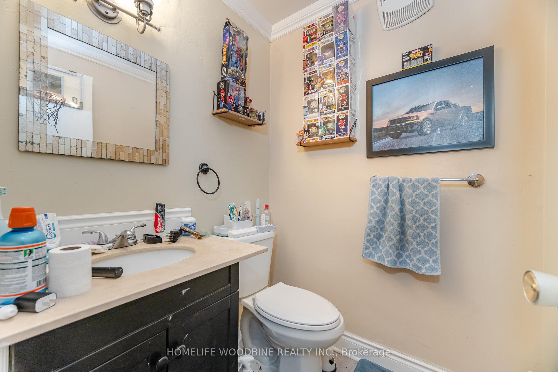 Photo 34 of 11 Helena Court, Brampton, Queen Street Corridor — HOMEH