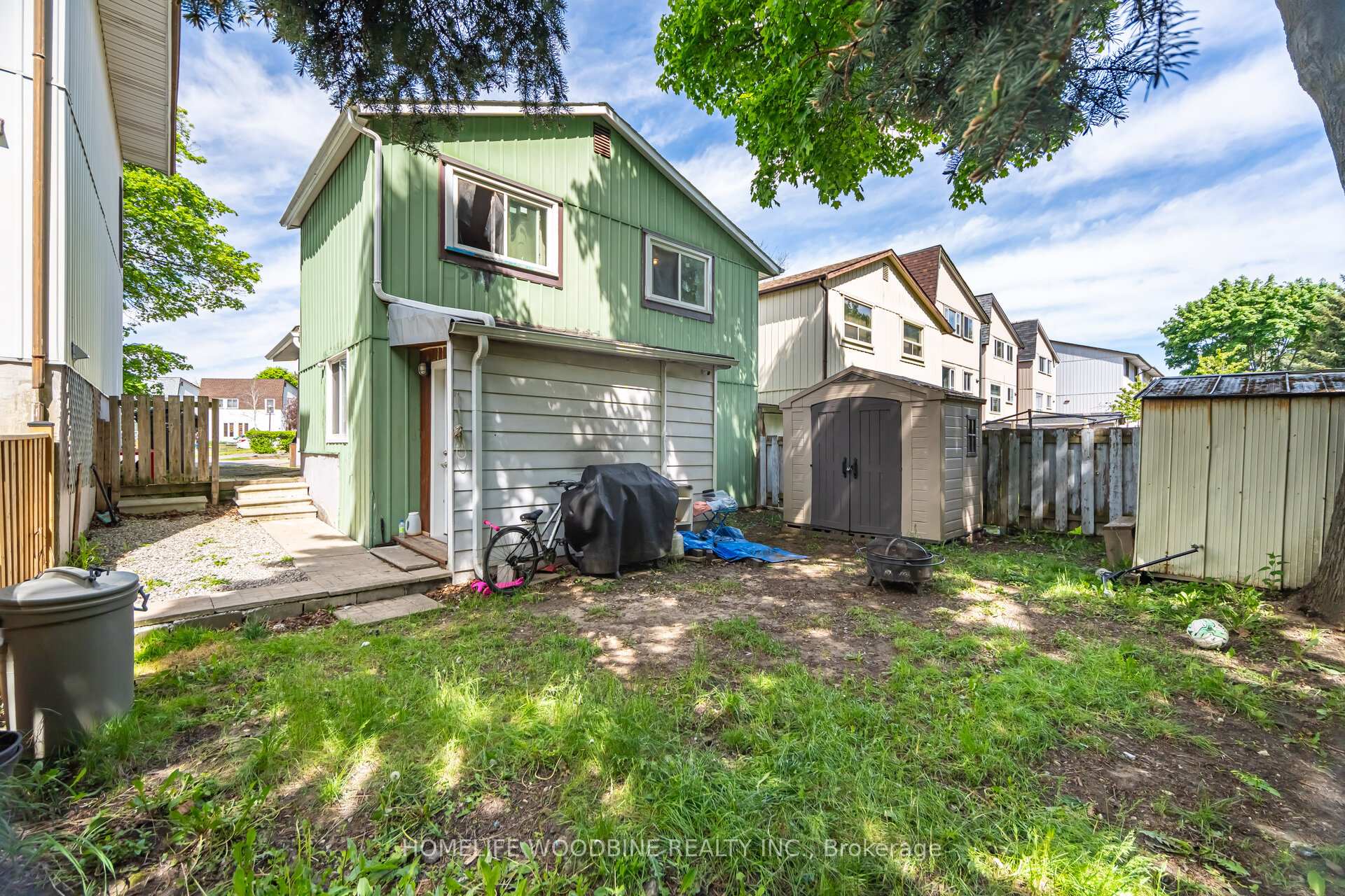 Photo 40 of 11 Helena Court, Brampton, Queen Street Corridor — HOMEH