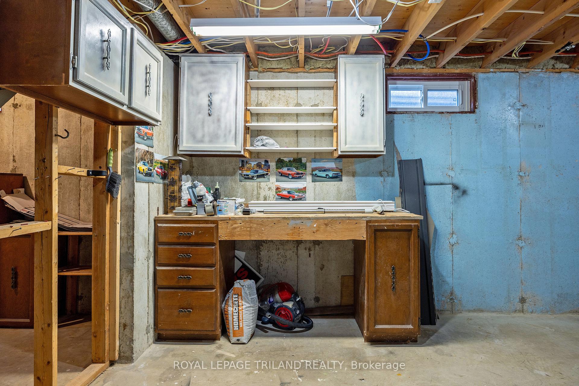 Photo 23 of 39 Stirling Crescent, St. Thomas — HOMEH