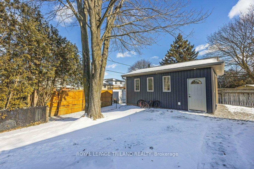Photo 28 of 39 Stirling Crescent, St. Thomas — HOMEH