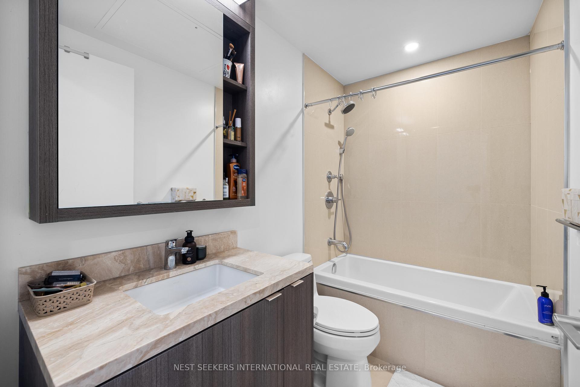 Photo 5 of Unit 3115, 115 Blue Jays Way, Toronto, Waterfront Communities — HOMEH