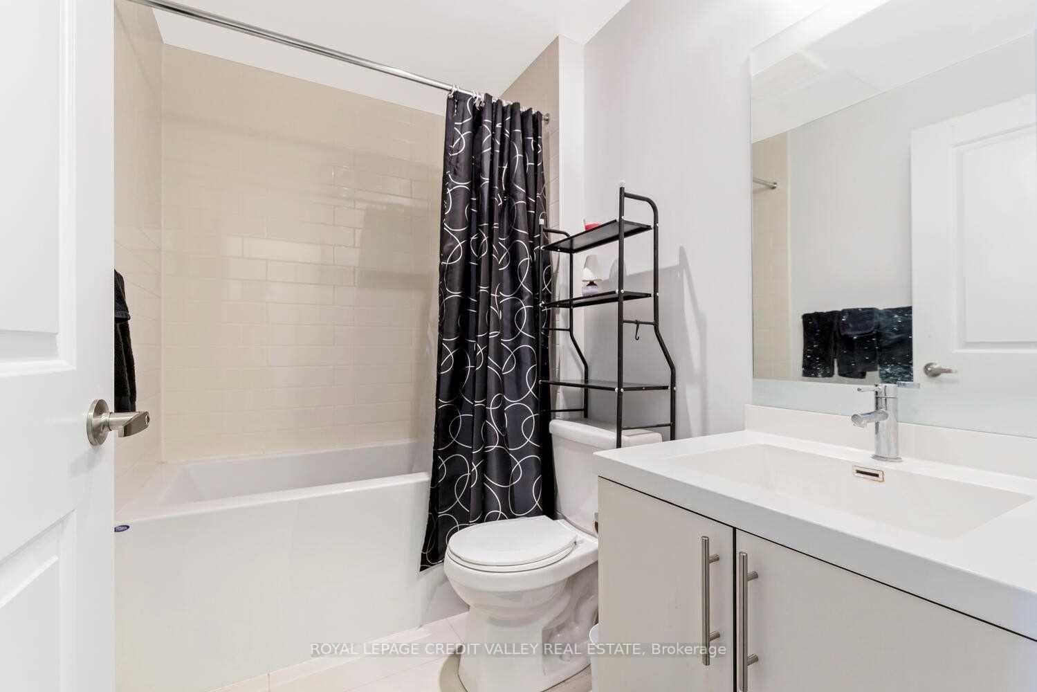 Photo 13 of Unit 415, 65 Speers Road, Oakville, Central — HOMEH