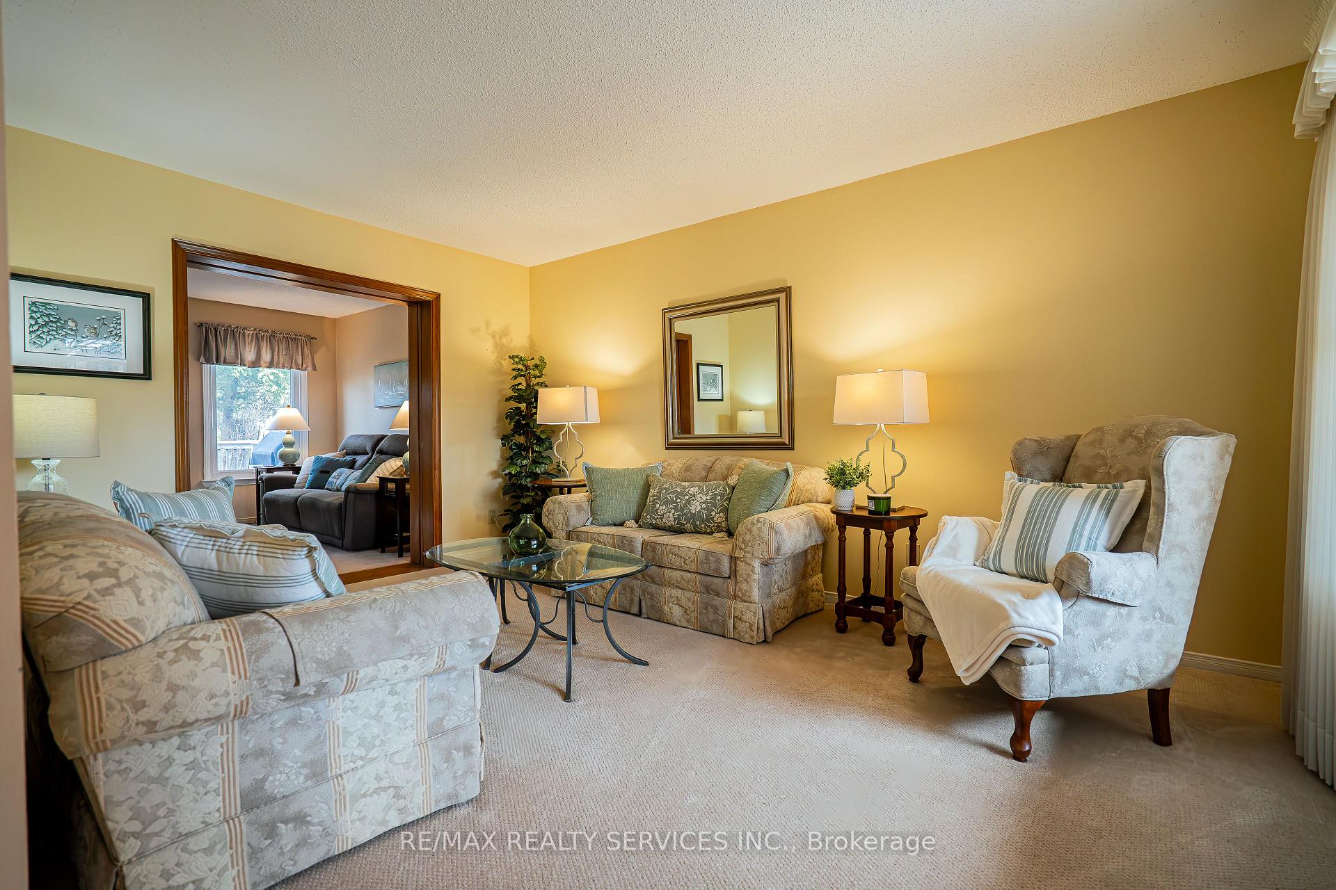 Photo 4 of 18 Nuttall Street, Brampton, Westgate — HOMEH