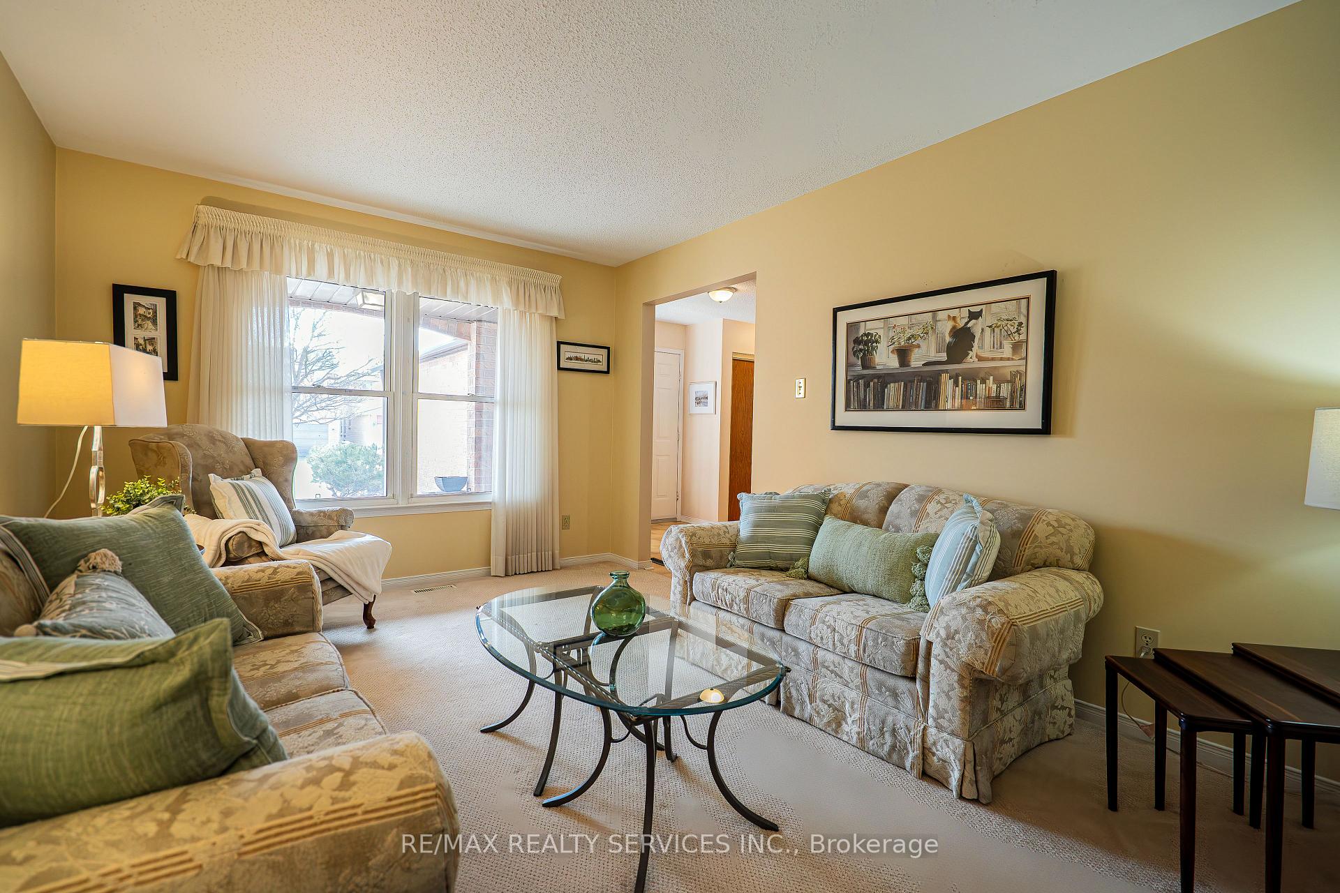 Photo 5 of 18 Nuttall Street, Brampton, Westgate — HOMEH