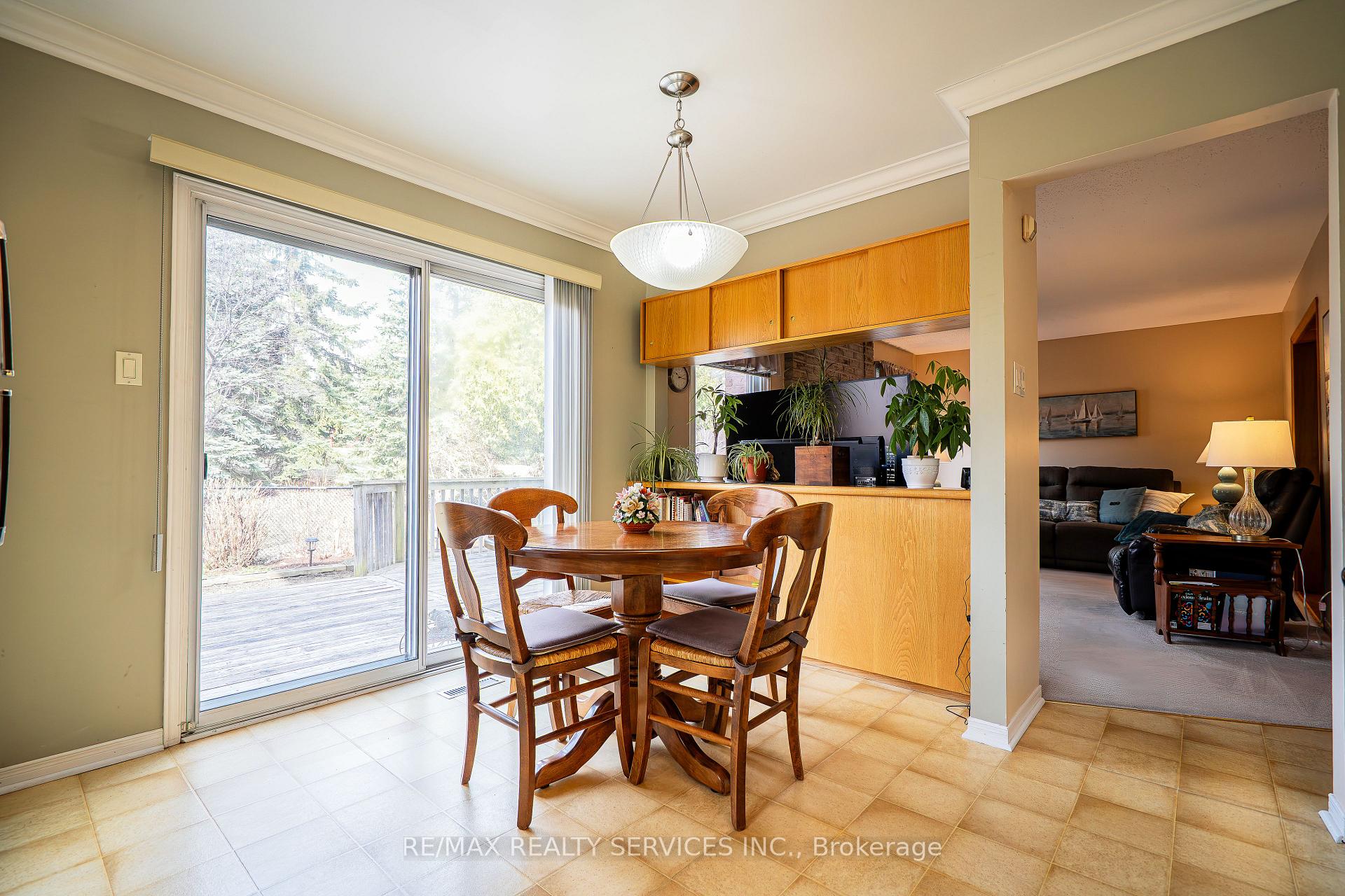 Photo 12 of 18 Nuttall Street, Brampton, Westgate — HOMEH