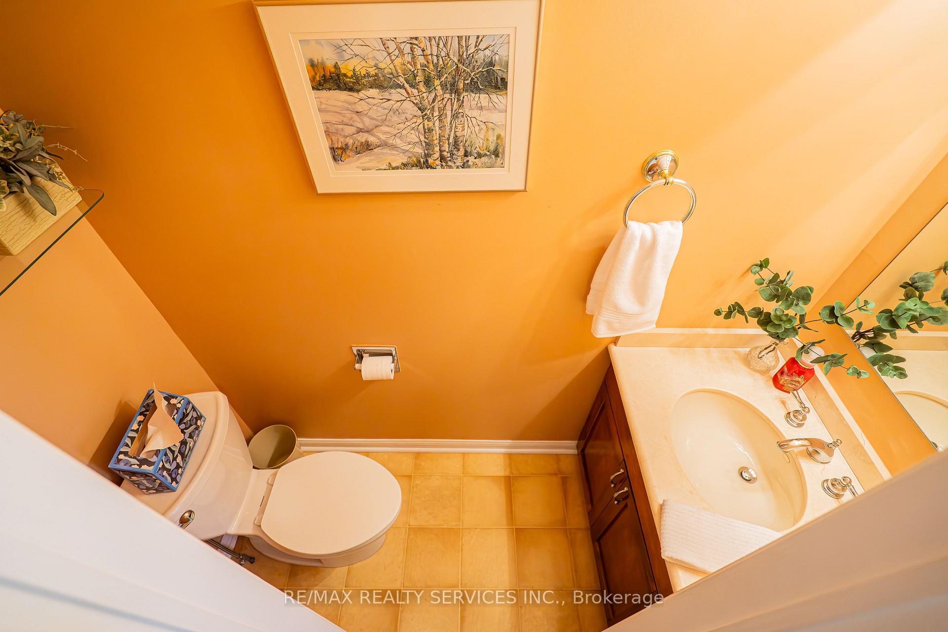 Photo 13 of 18 Nuttall Street, Brampton, Westgate — HOMEH