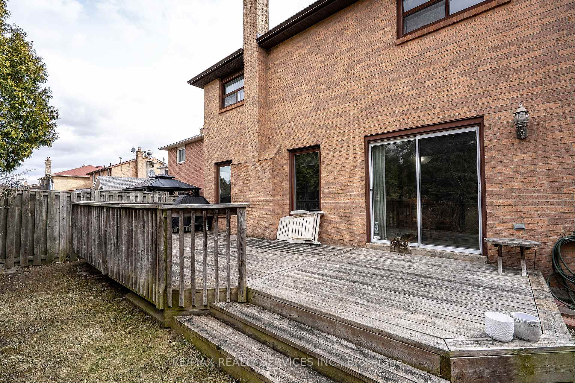 Photo 28 of 18 Nuttall Street, Brampton, Westgate — HOMEH