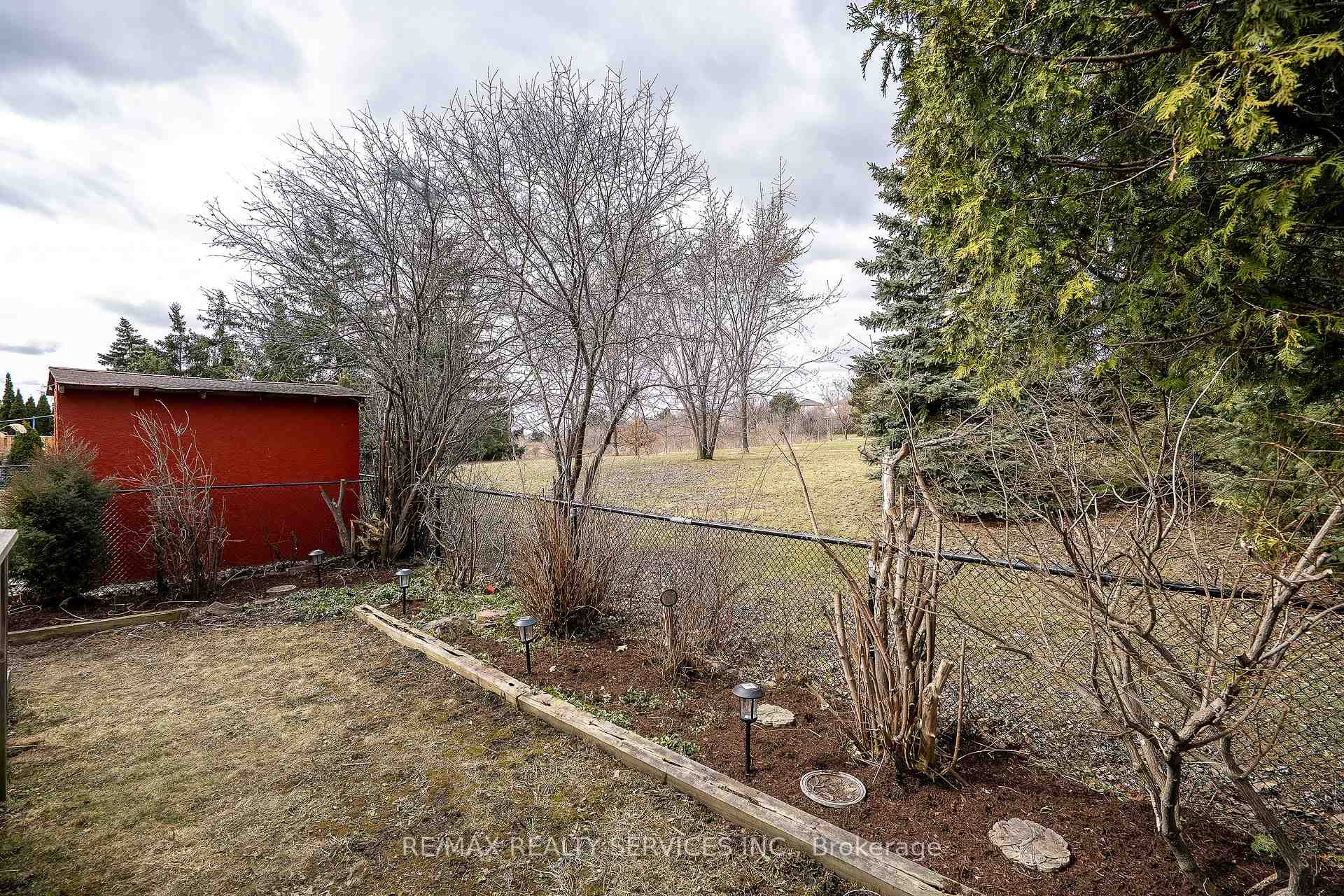 Photo 30 of 18 Nuttall Street, Brampton, Westgate — HOMEH