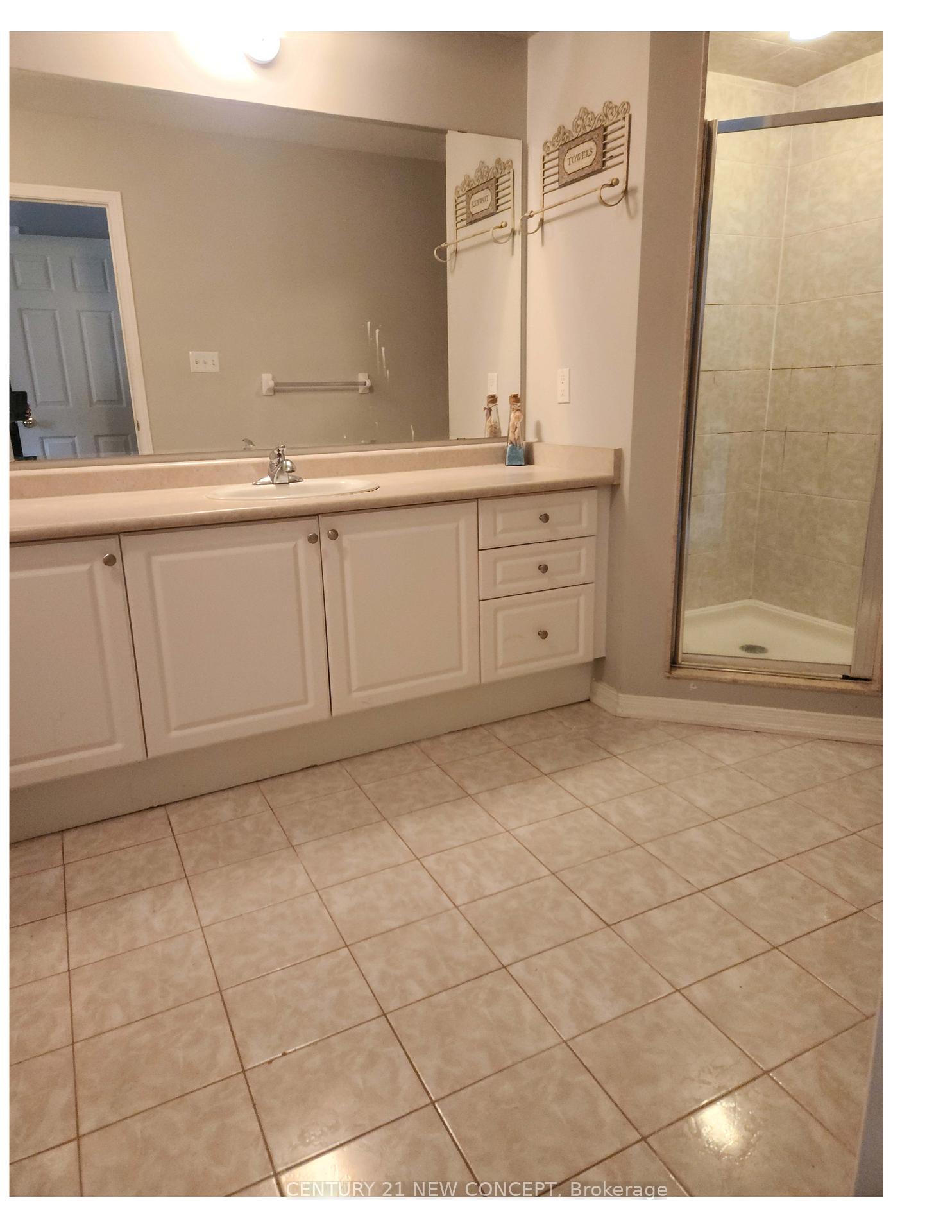 Photo 15 of 48 Humphrey Street, Hamilton, Waterdown — HOMEH