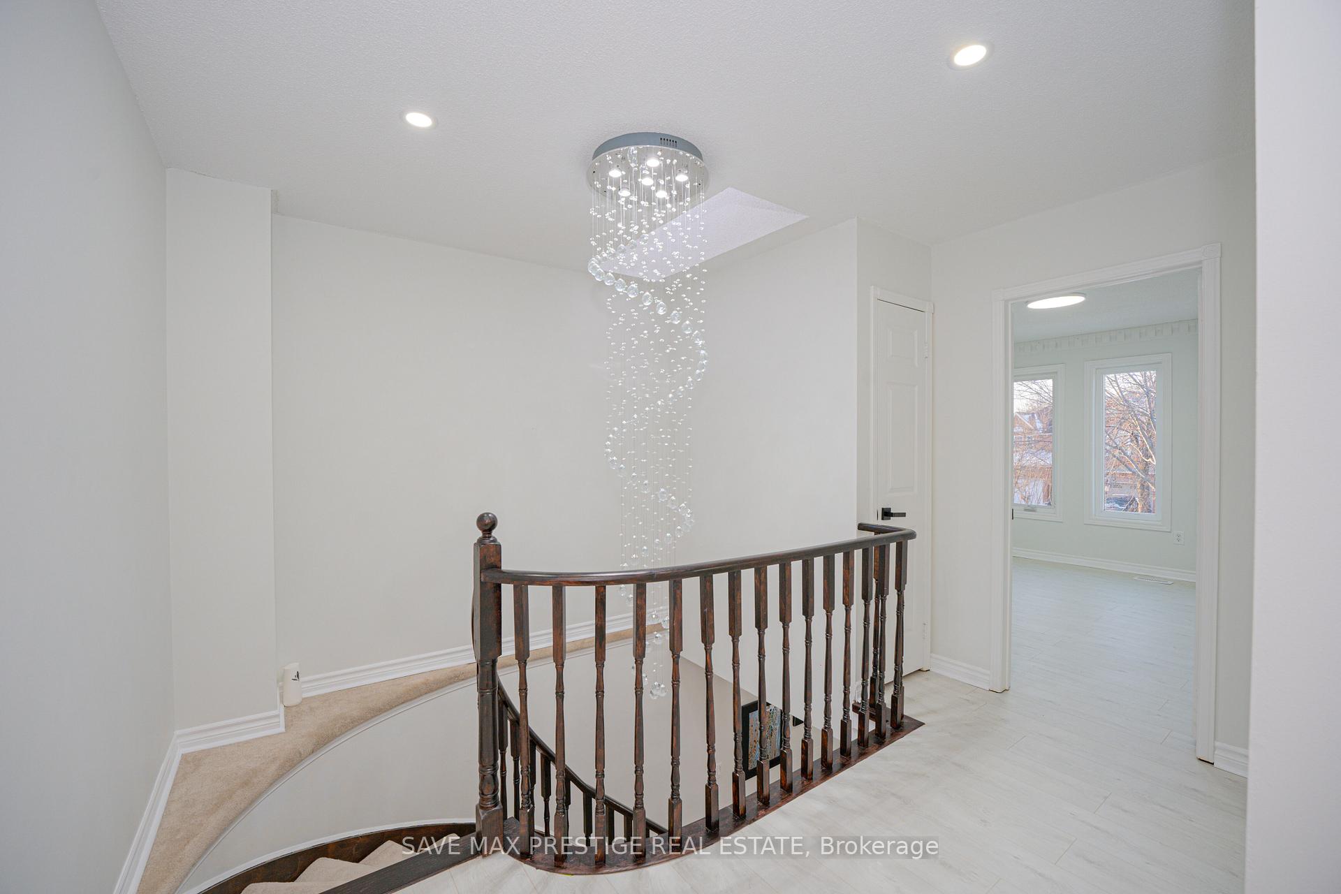 Photo 35 of 7 Hood Crescent, Brampton, Fletcher's West — HOMEH
