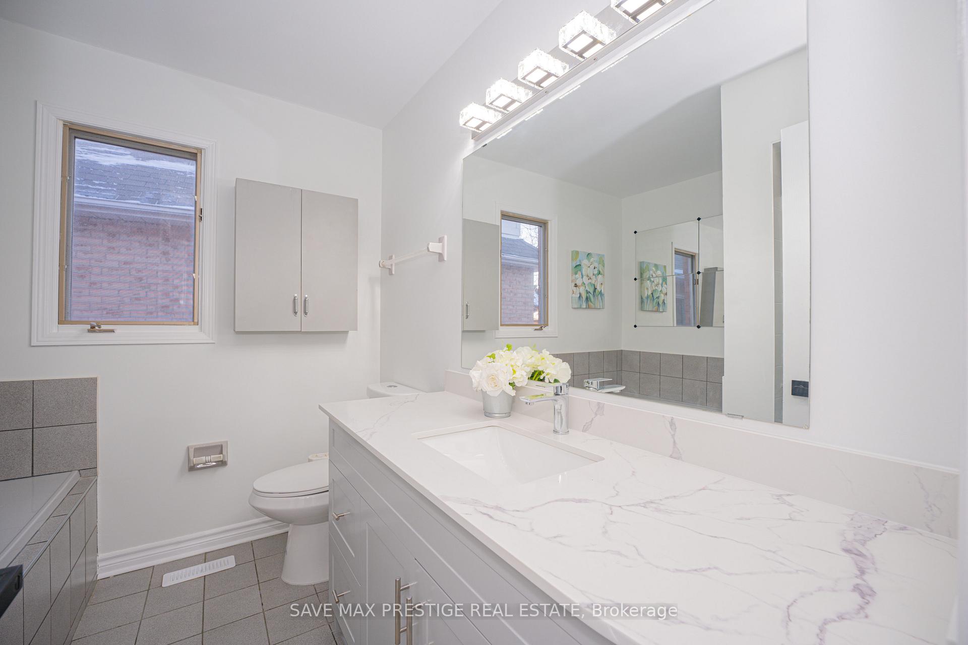 Photo 38 of 7 Hood Crescent, Brampton, Fletcher's West — HOMEH