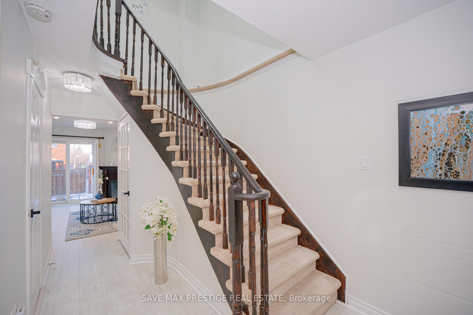Photo 14 of 7 Hood Crescent, Brampton, Fletcher's West — HOMEH