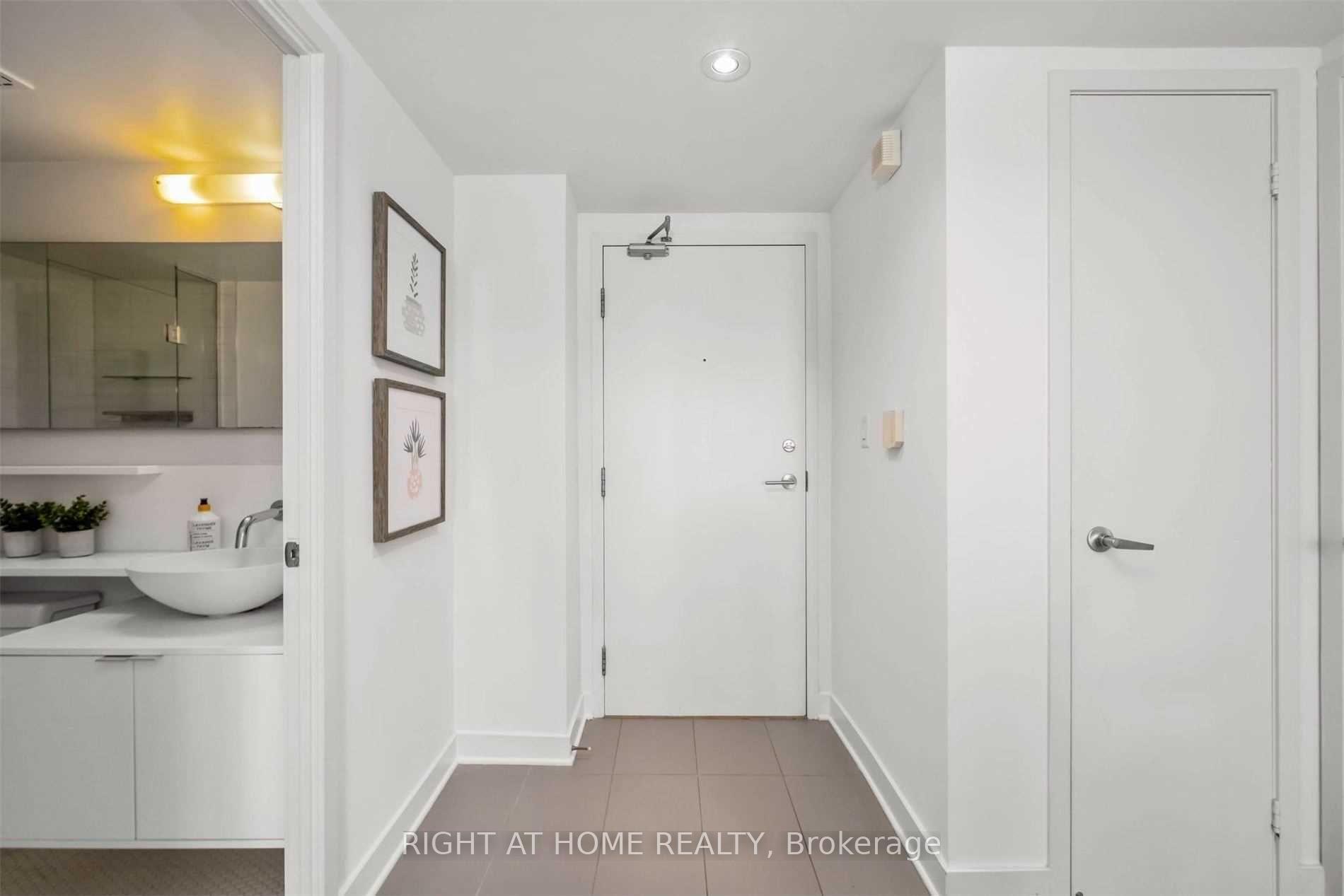 Photo 31 of Unit 2207, 15 Fort York Boulevard, Toronto, Waterfront Communities — HOMEH