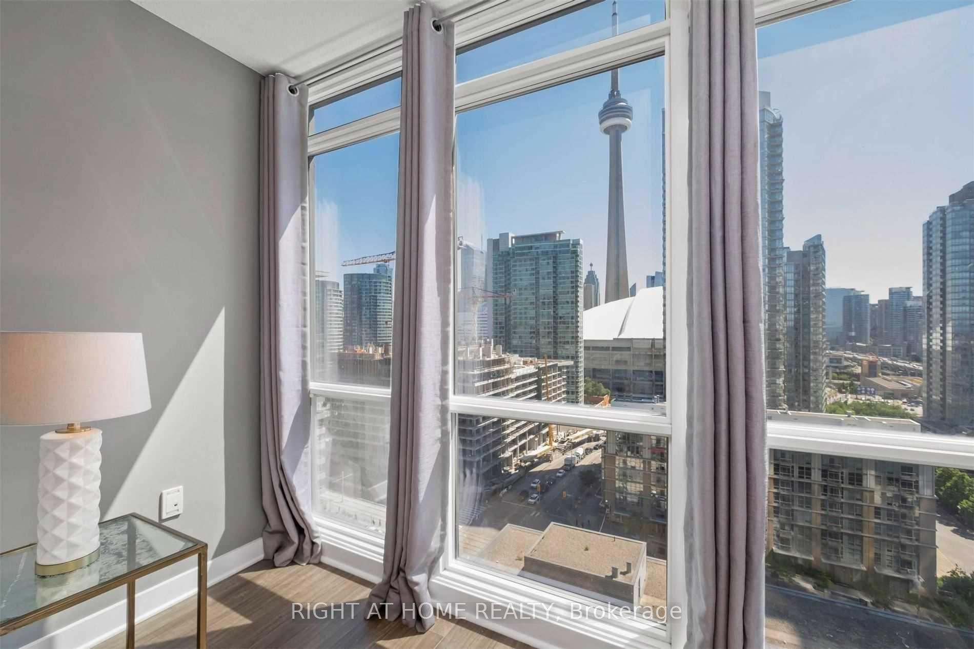 Photo 8 of Unit 2207, 15 Fort York Boulevard, Toronto, Waterfront Communities — HOMEH